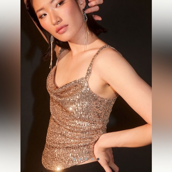 By Anthropologie Cowl-Neck Sequin Camisole Top Size Medium Excellent Condition - Picture 2 of 10